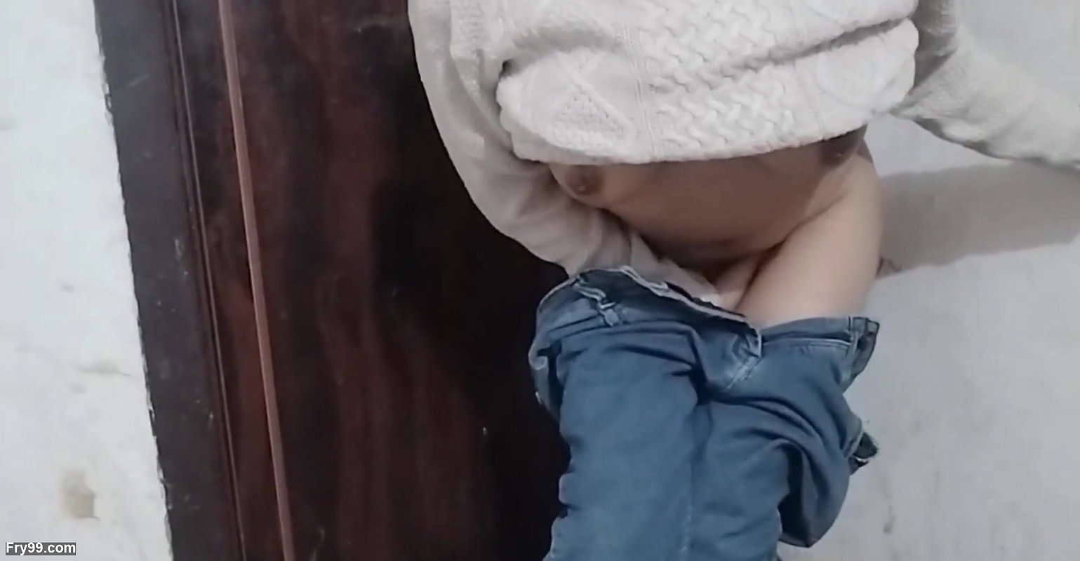 Boyfriend ko ghar par bulakr chudi