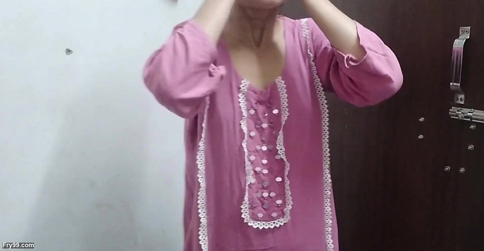 Bhabhi ke sath Sex karte hue uncle ne dekh liya