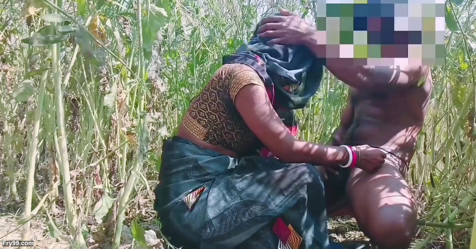 Bengali husband left his wife in the jungle and made her pregnant.desi dehati bhabho ko bhaiya ne gaon ke khet mo bur pela.hindi viral sex video