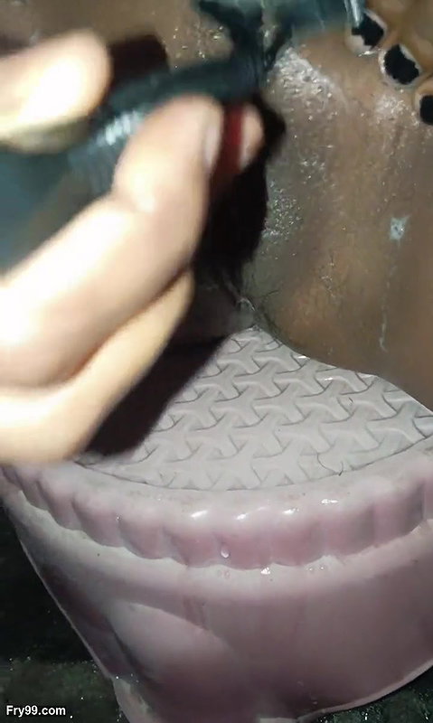 Desi girl pacified the heat herself