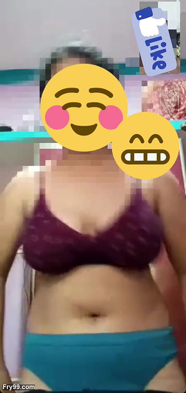 Bengali college girl Nude video Part 01 clear audio