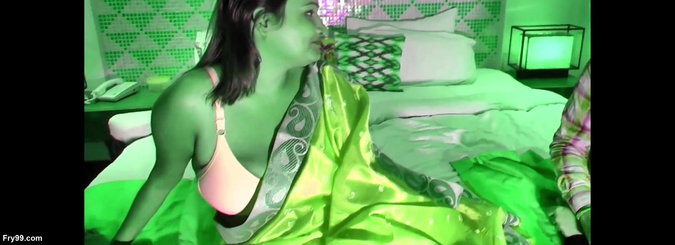 A desi girl seduced her stepbrother and made a fucking session. Hardcore