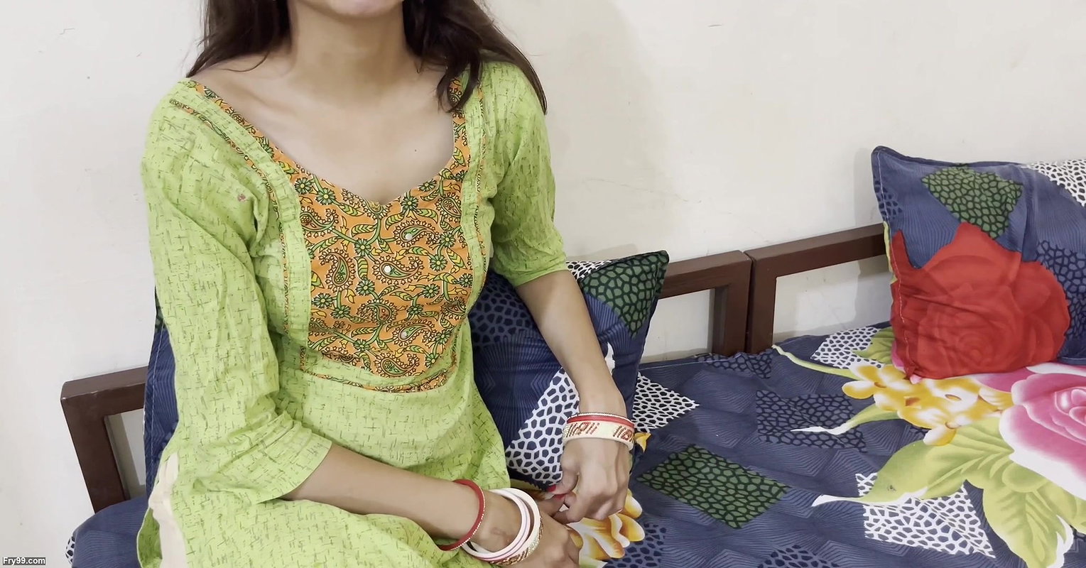 Saarabhabhi First step brother step-sister sex in clear Hindi audio se itna chudi ki chut ka paani nikal gya in Hd