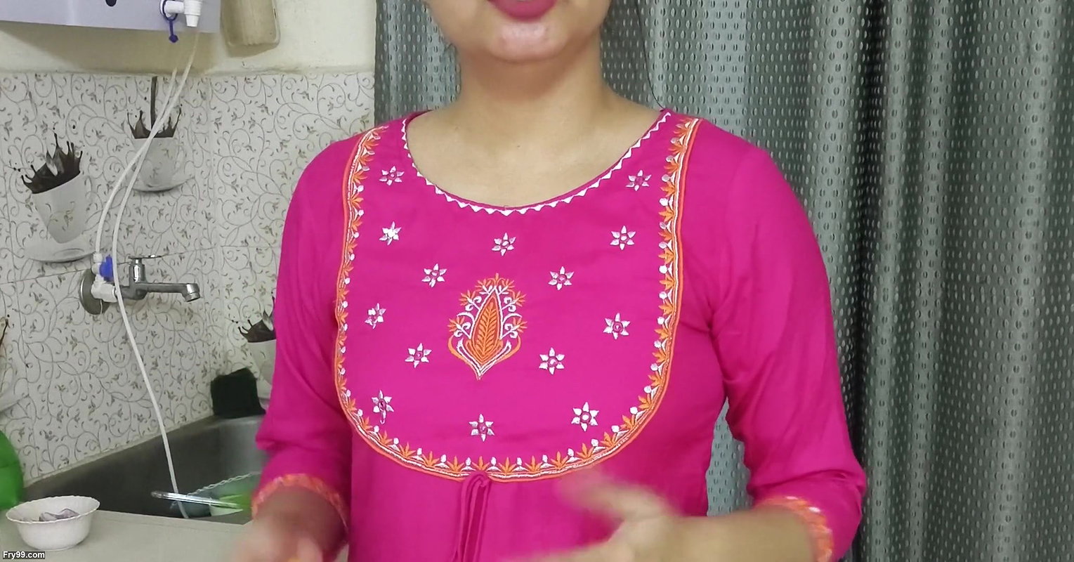 Newly married bhabi fucked by her devar in kitchen- Devar ne bhabi ke laakh mana karne pe bhi chod diya