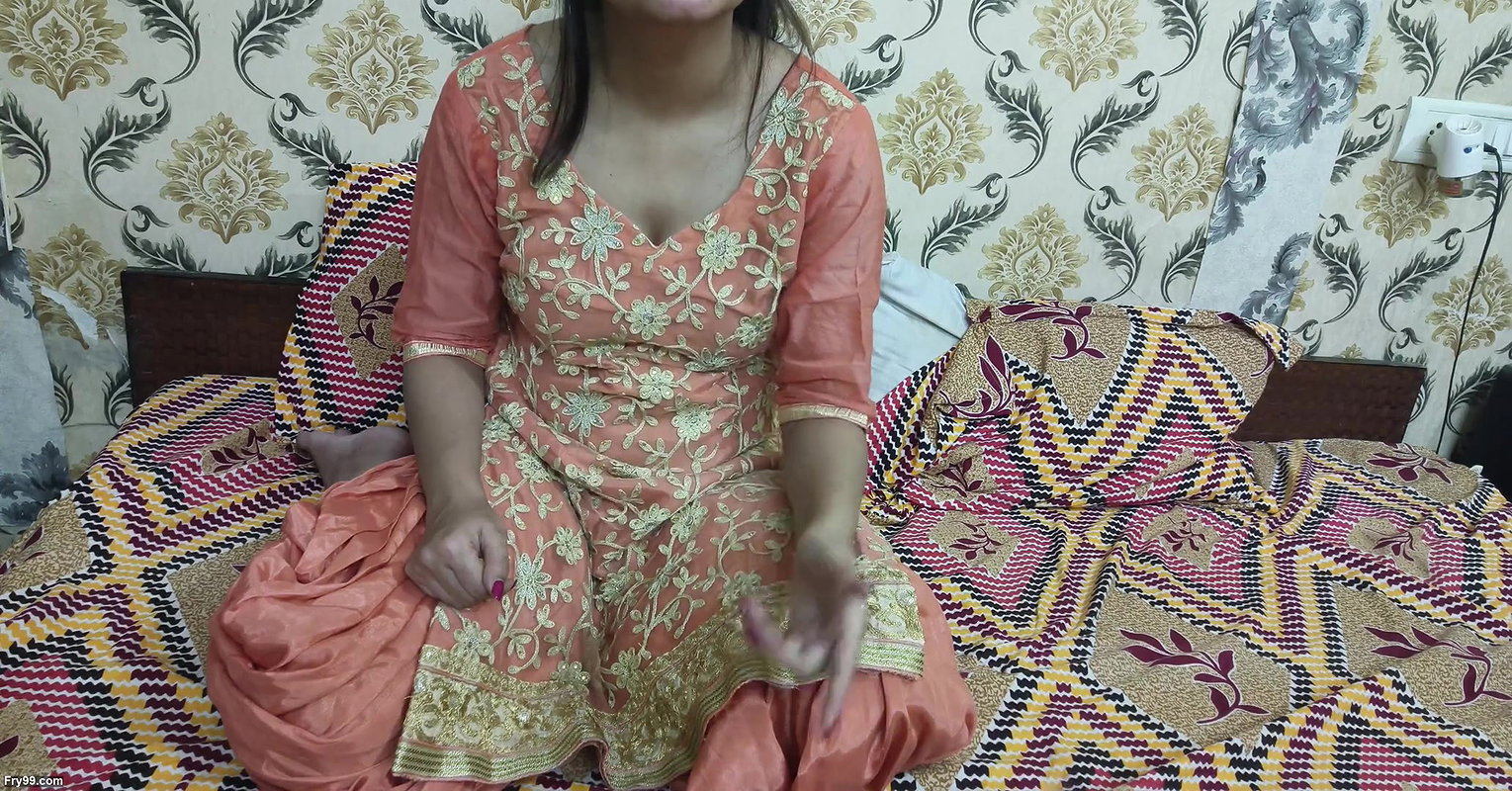 Indian step mom and step son ka najayaz walla pyar bete se chudwa kar aapna yaar bana liya hindi dirty talk saarabhabhi6 hot