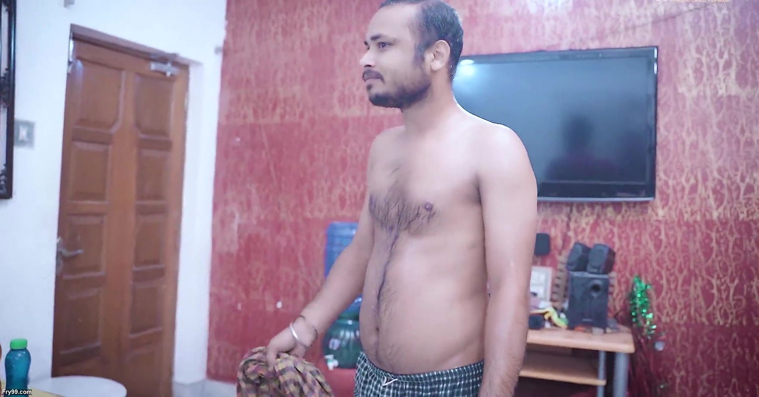 Indian Desi Battamiz Naukar Ko Suchorita ne CHodne ke liye Maja Chakaya ( Hindi Audio )