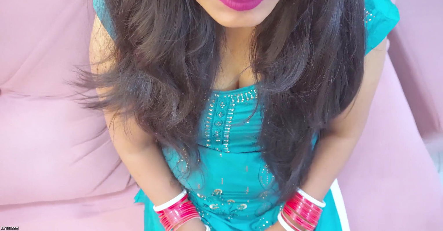 Horny Jija fucks big Ass desi Indian Unmarried sali, Closeup Blowjob and Doggystyle fucking