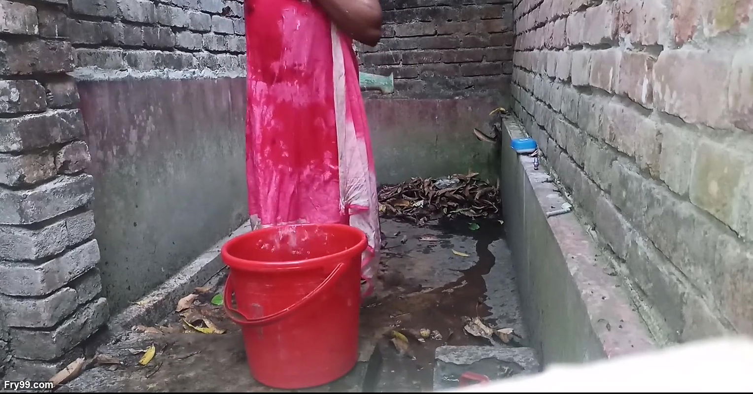 Bangladeshi girl hotestt shower