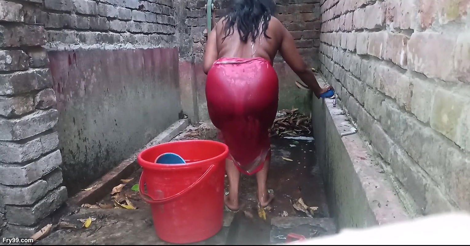 Bangladeshi girl hotestt shower
