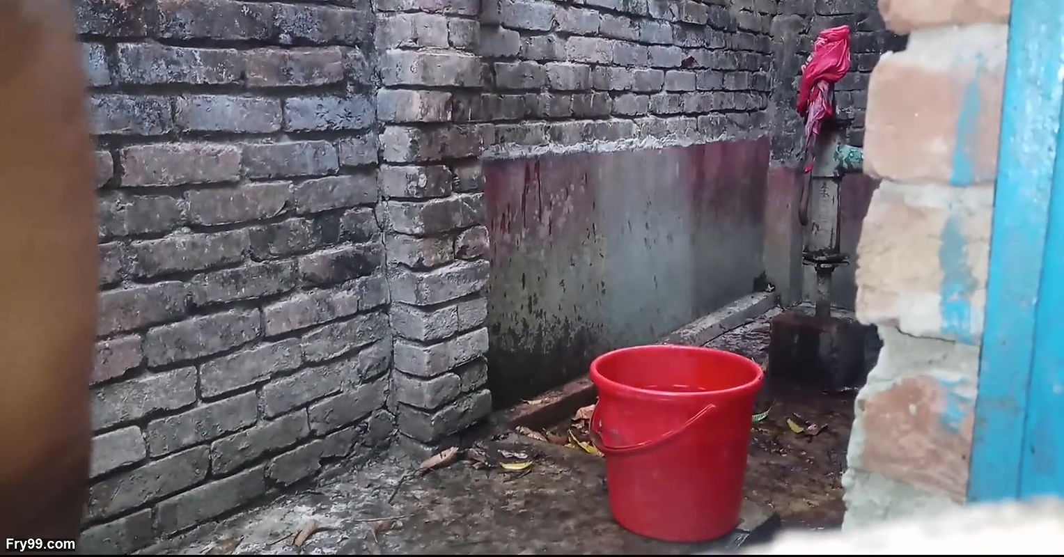 Bangladeshi girl hotestt shower