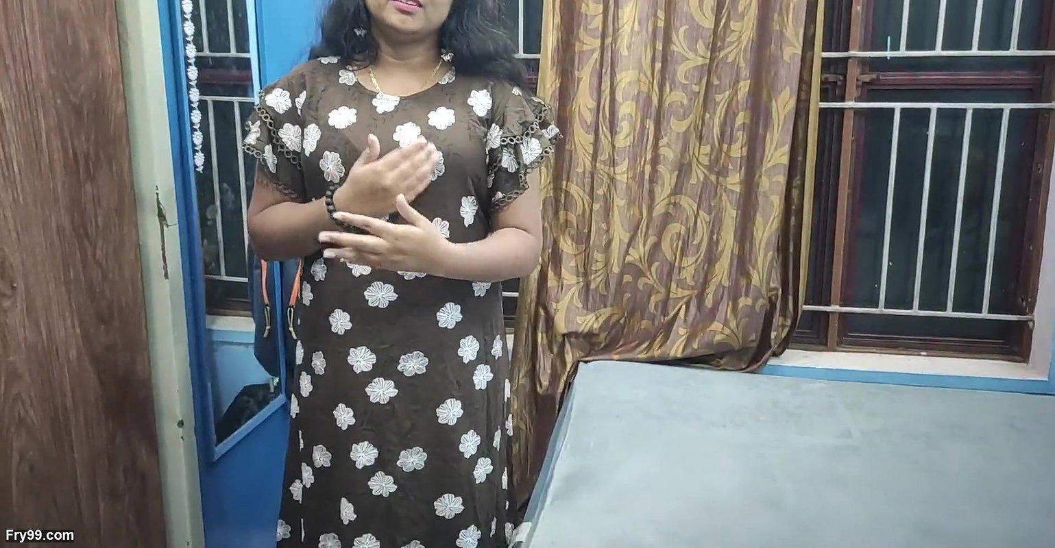 Boy seduce his work mate girl friend and sex in bedroom while no one in his house