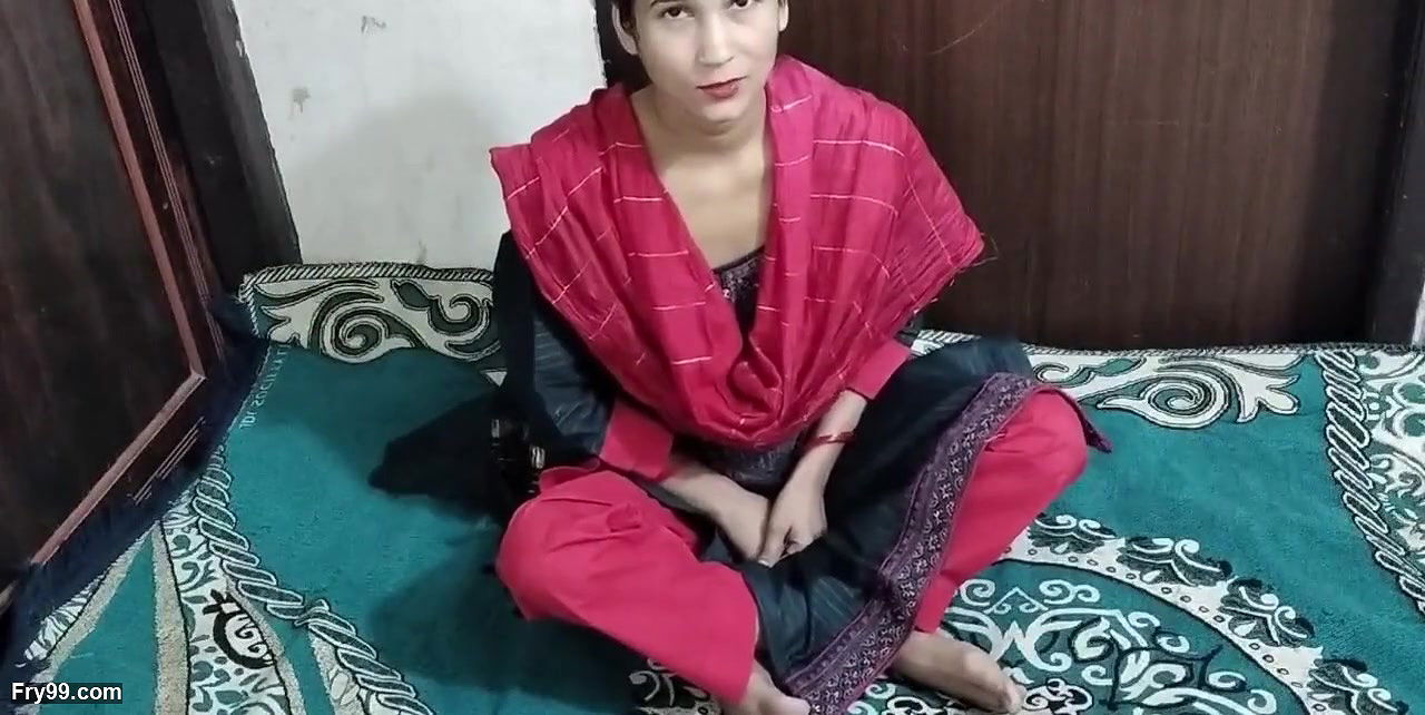 Step sister ko ghar me akele dekh kar jabar dasti pela