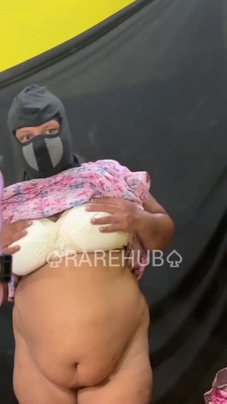 keerthimalik hot fatty insta model