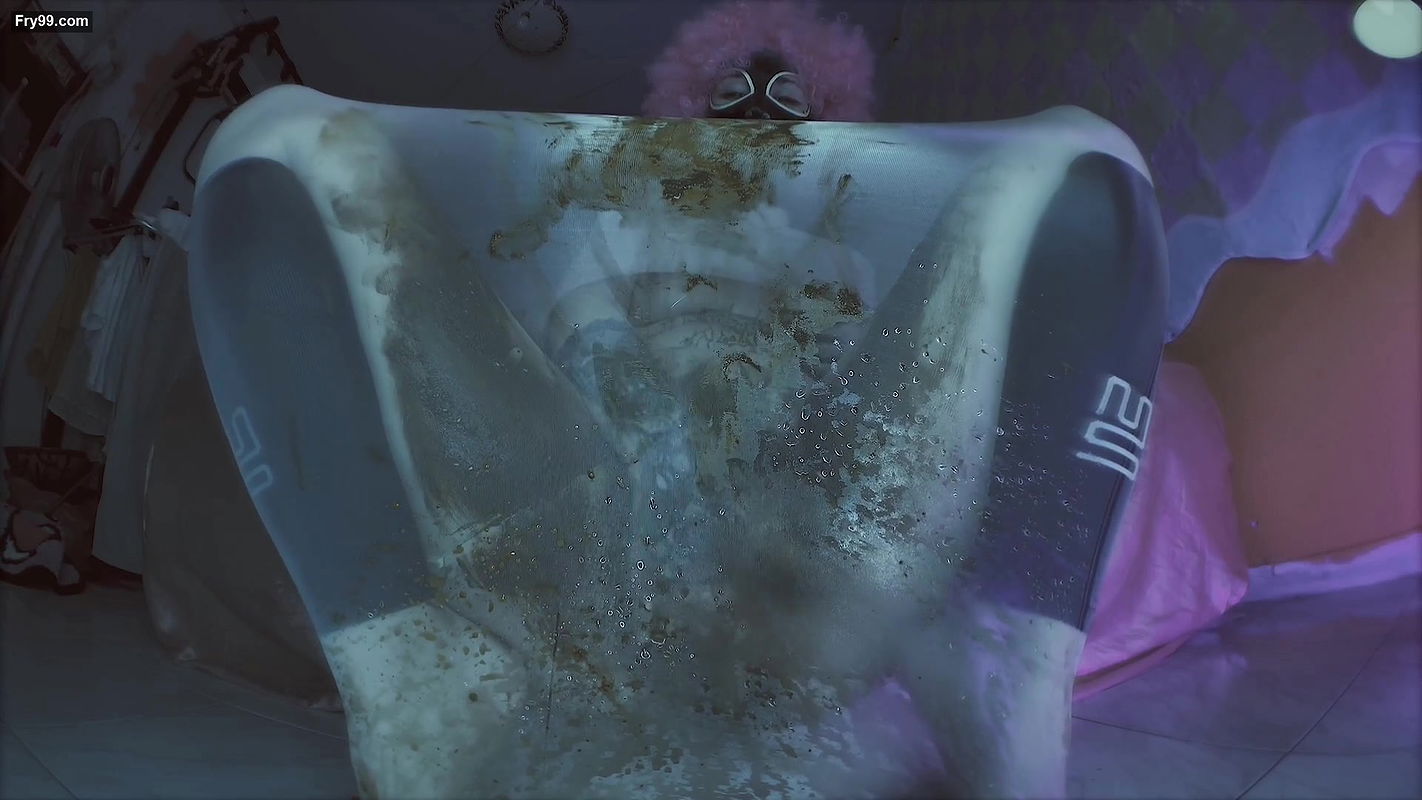 DirtyBetty Nylon scat ghost