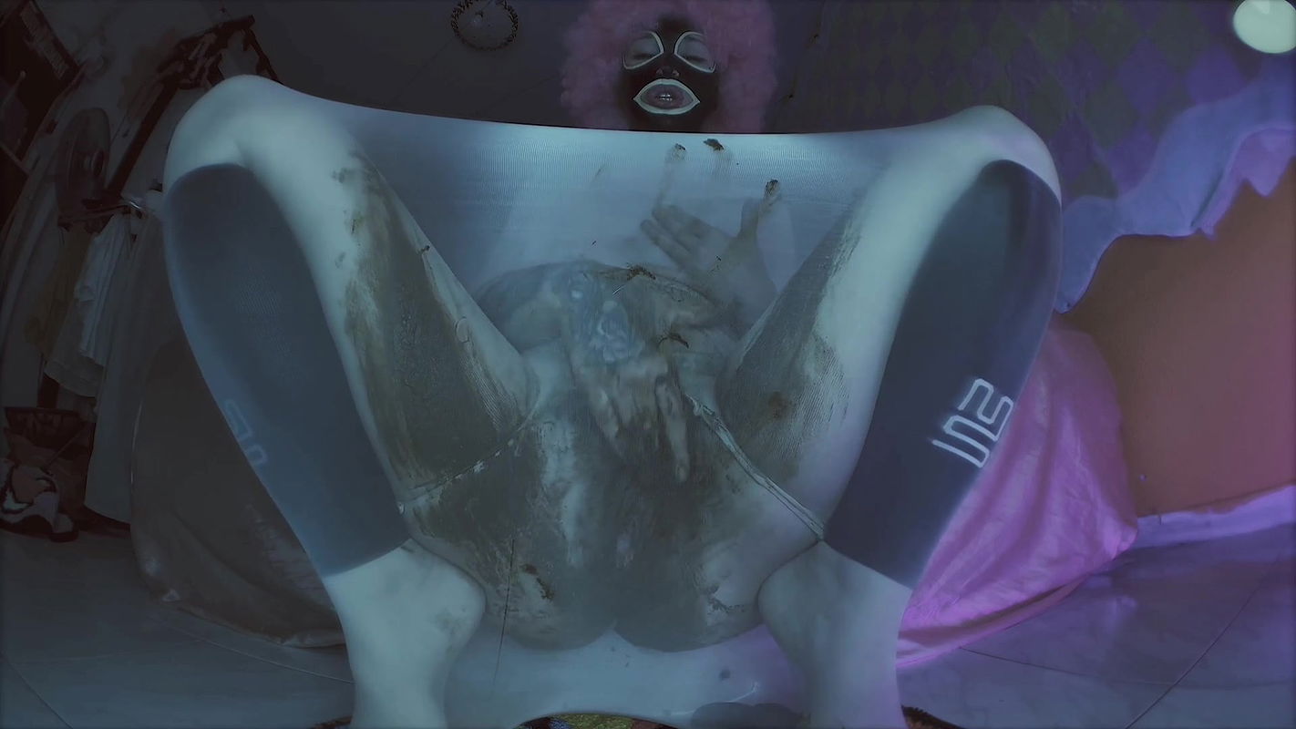 DirtyBetty Nylon scat ghost