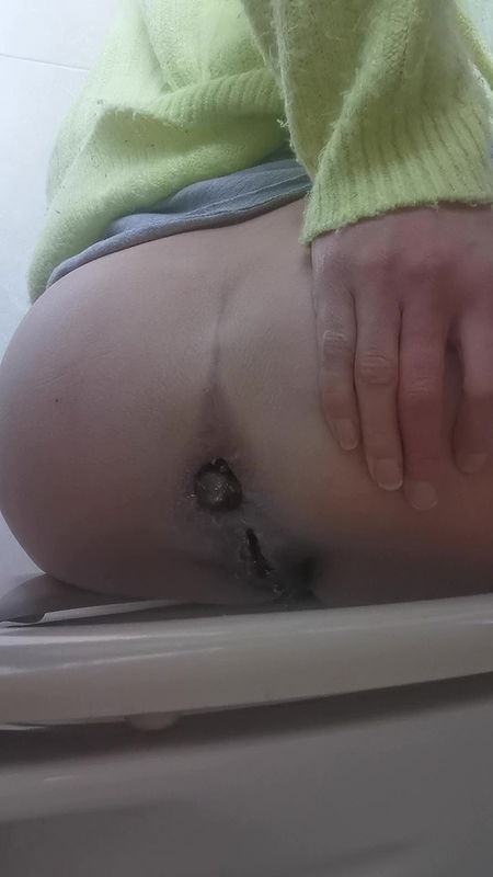 FatTurdGirl Catching My Monster Turd with my Hands