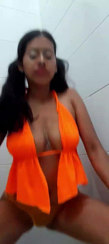 karolinarondon Your sexy but dirty girl