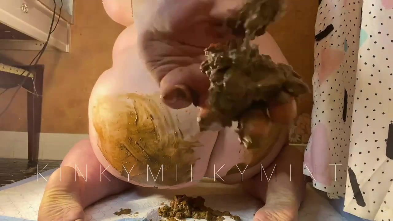 KinkyMilkyMint Early Morning Shit and Smear