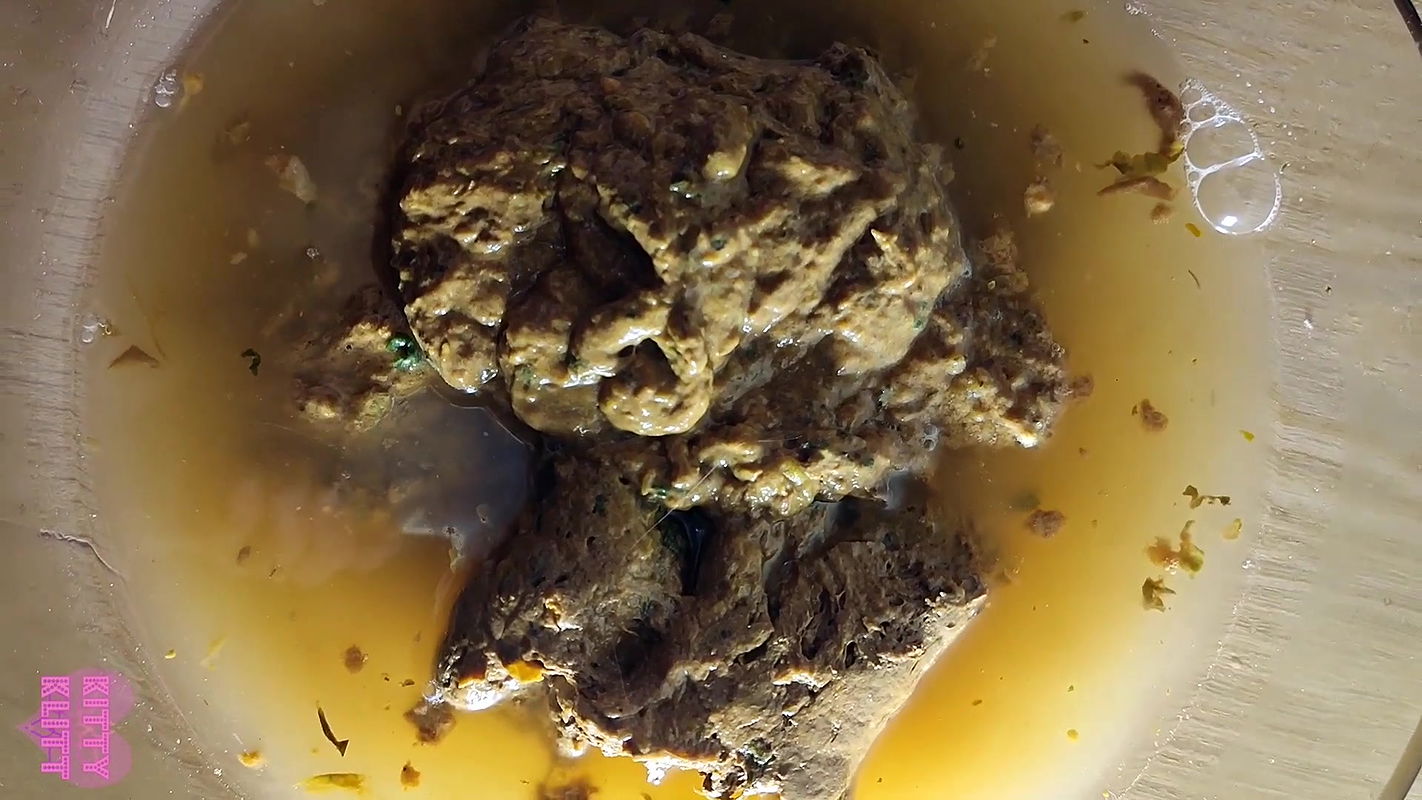 Kitty Skatt Holding it so long it hurts