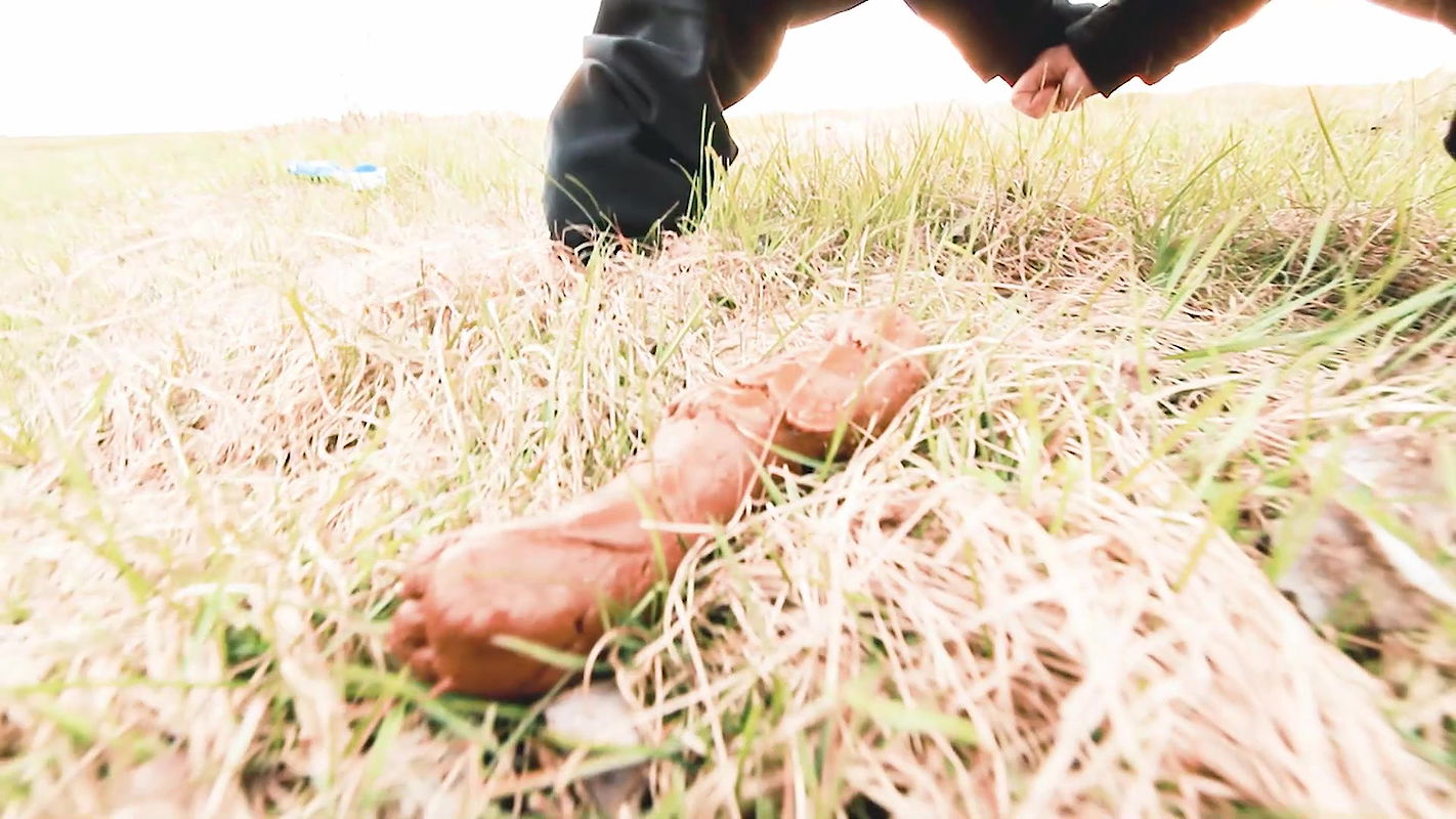 MiaRoxxx 129. Bad weather HUGE turd