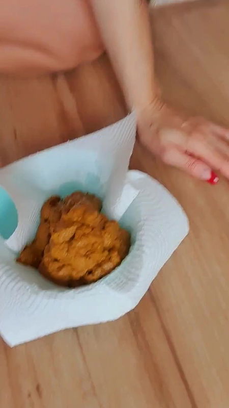 Sweetlily84 Scat 053 Diarrhea in a bowl of cereal