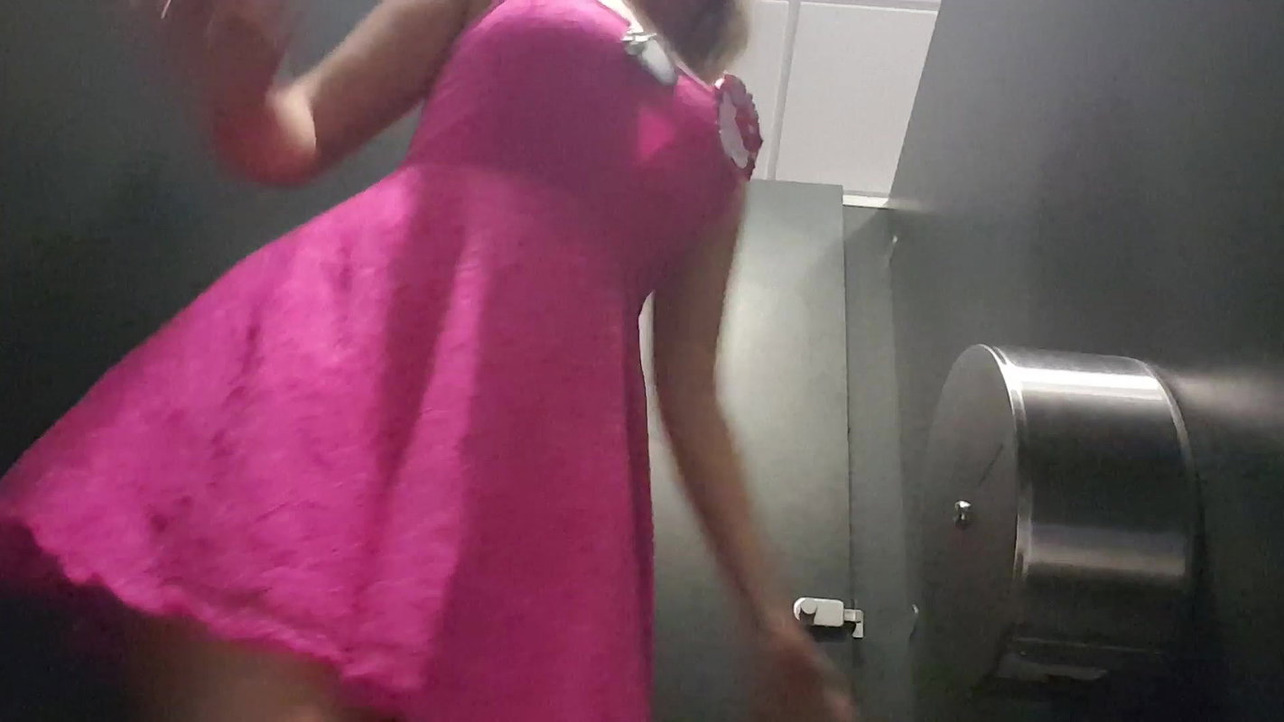 Dolly Birthday Pissing