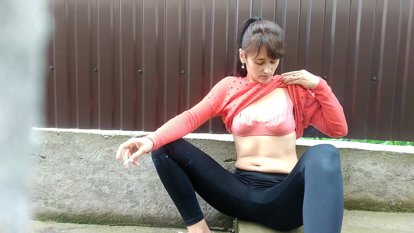 w Kimberley Sex in a crowded place peed under orgasm