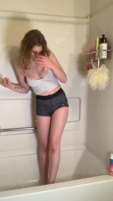 ssing myself licking it off my feet