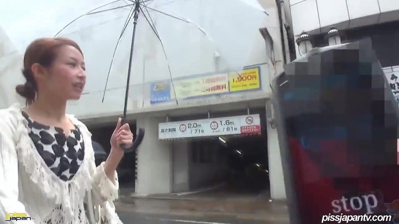 ssing in the Carport