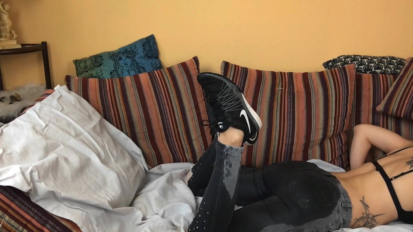 rlyCate So nass Ultimativer 9 Minuten Jeanspisstsunami