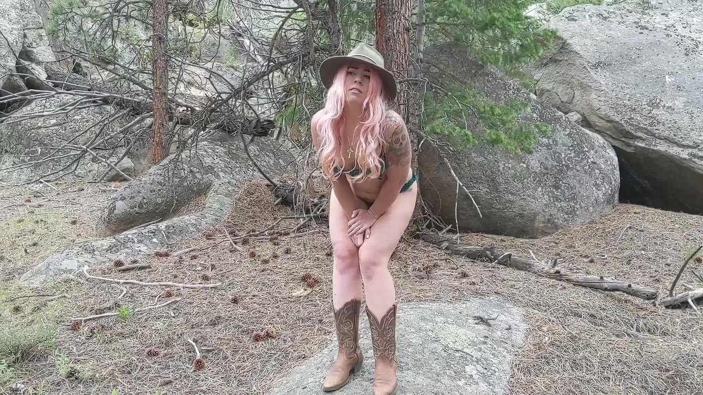 nnibgood pink haired forest piss desperation