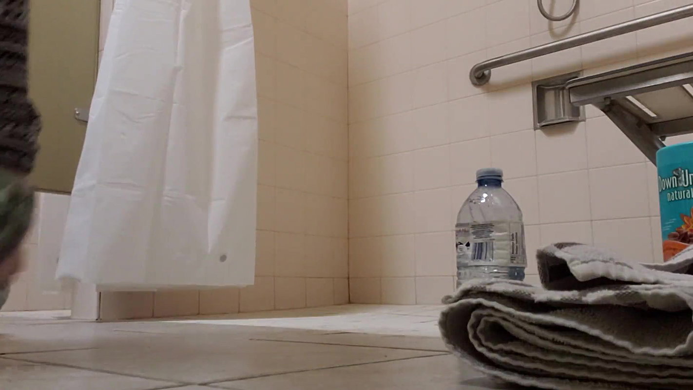 nding Piss And Shower At The Gym