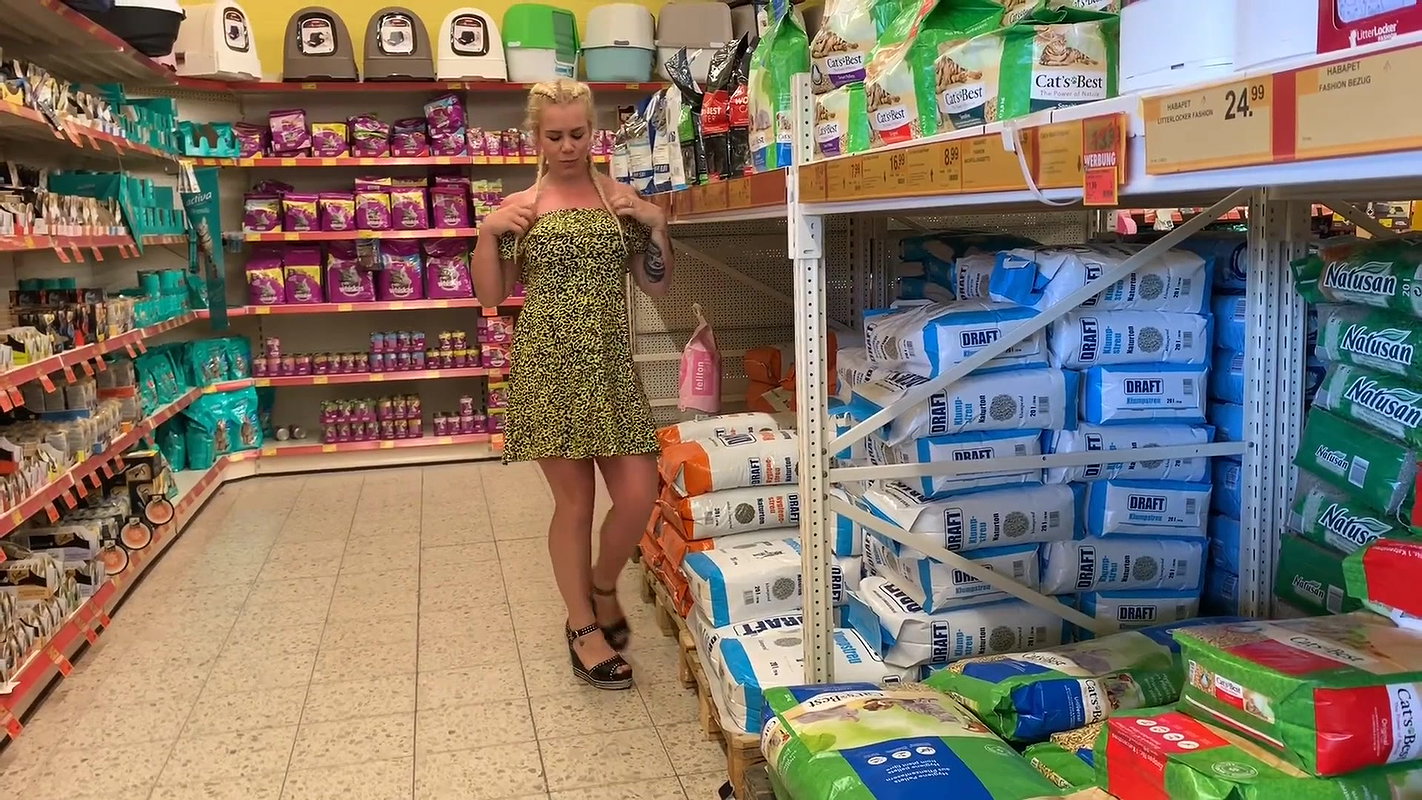 l pisses in a litter box in the pet shop