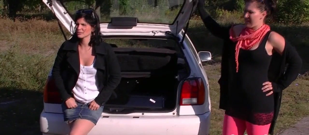 ghtseeing Public Peeing 2