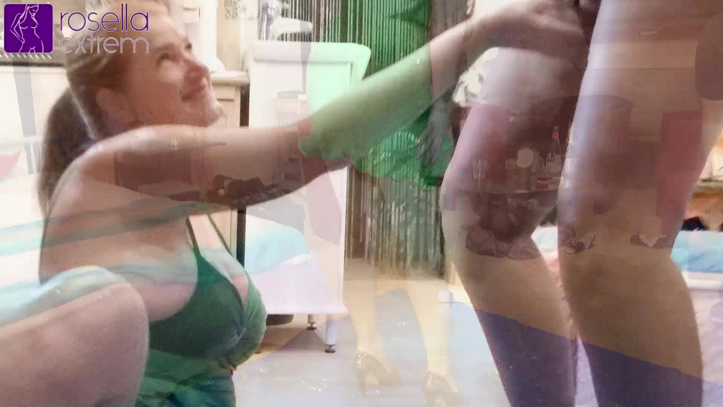 ellaExtrem Lesbo piss action Milfs in piss fever