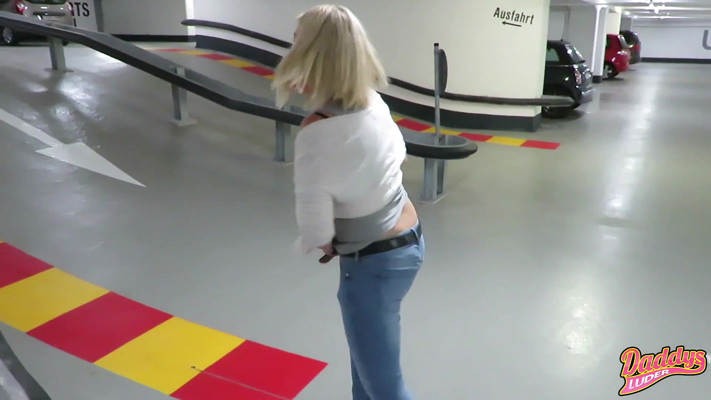 ddysluder mitten im parkhaus geschifft