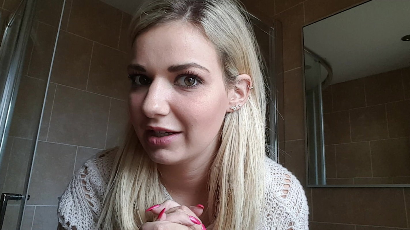 d Dolly Farting and peeing