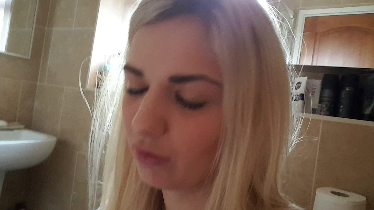 d Dolly Farting and peeing