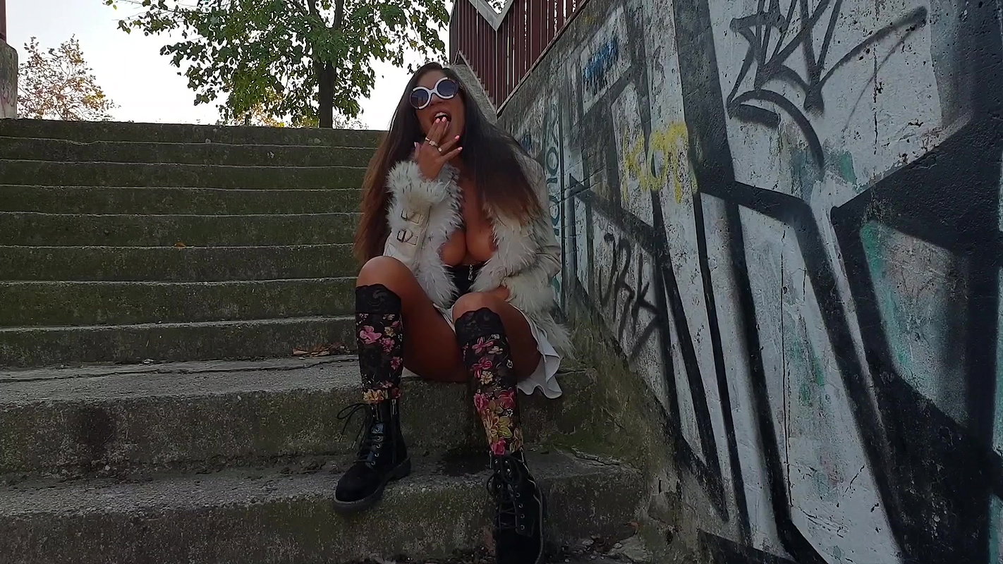 a Alexandar My Mom Likes To Touch Herself Outdoor