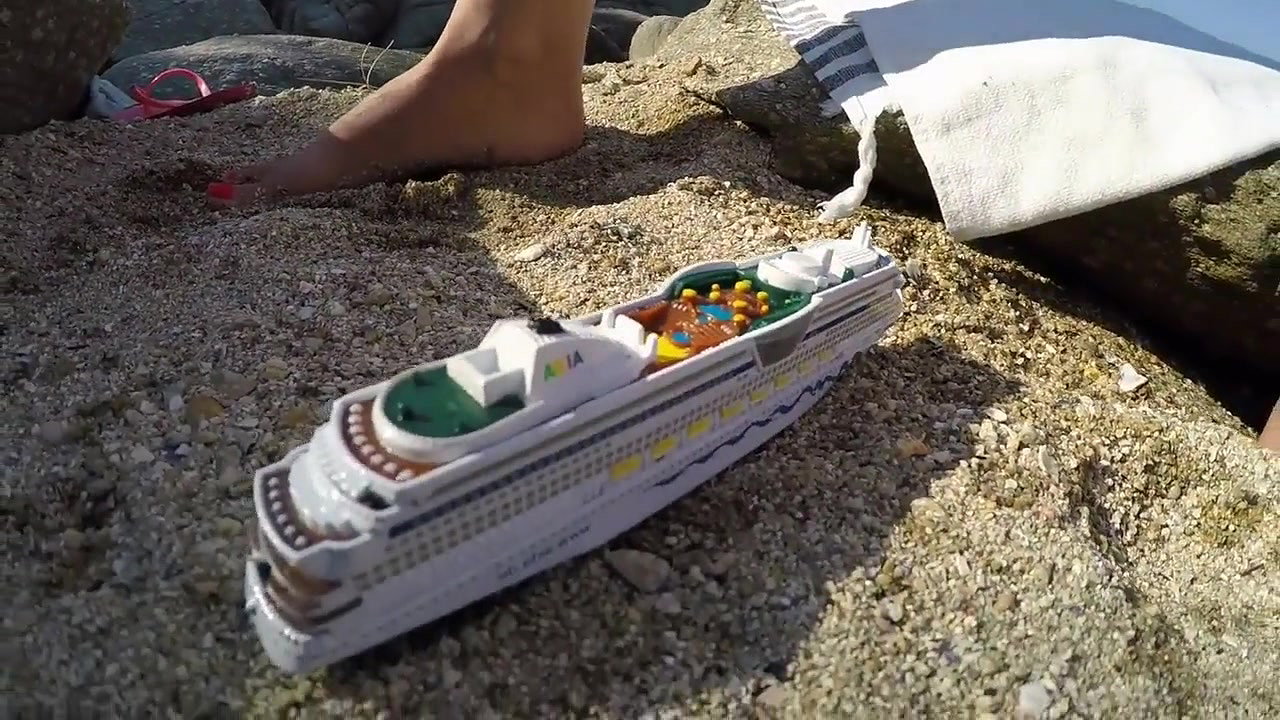 43076antess crush and piss on ship