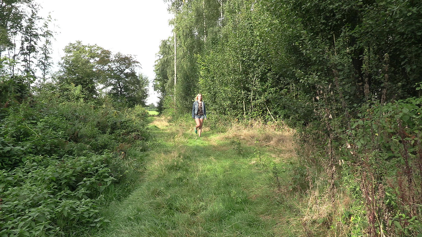93Maryberry Pee fun at the walk