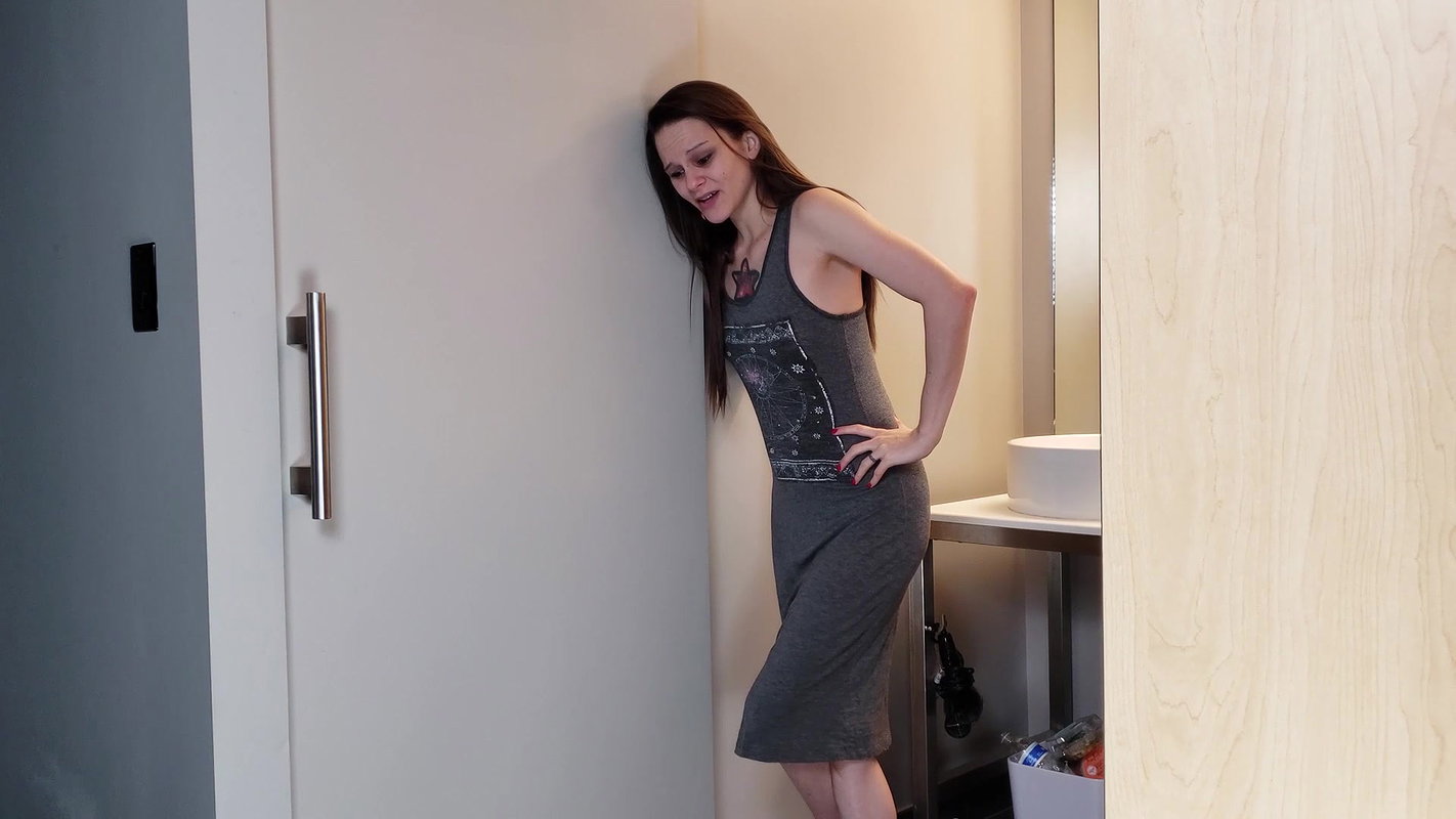83Katy Faery I cant think so ill s in the sink