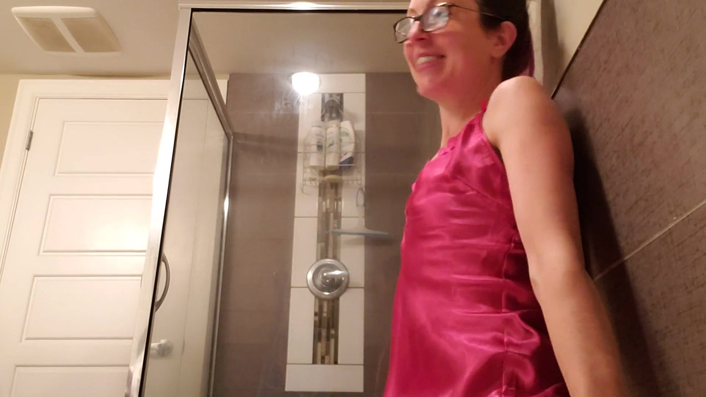 77No Makeup Soaking Mouth Piss Golden Shower Cum Reward