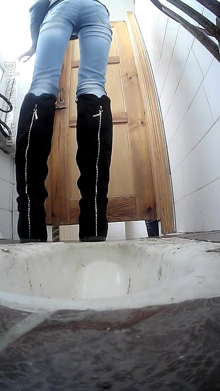 72swc 198pissing