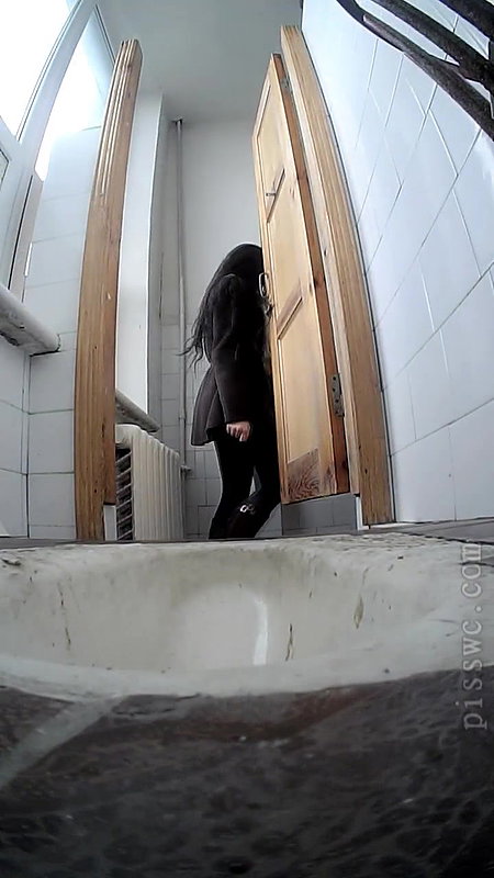 72swc 198pissing