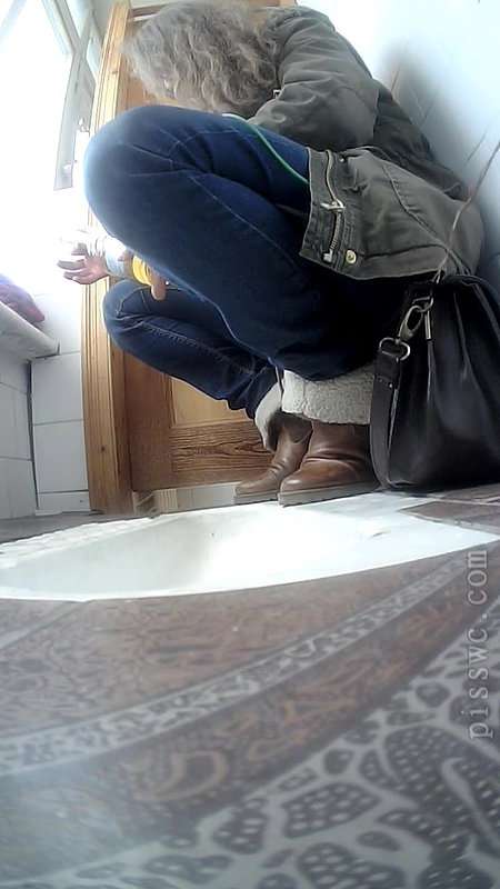 72swc 198pissing