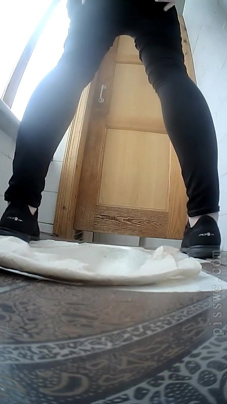 67swc 201pissing