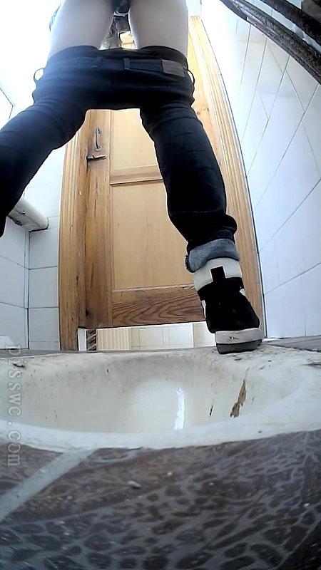 67swc 201pissing
