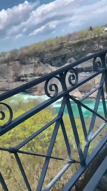 66XshayXshayX1 Nature Pee