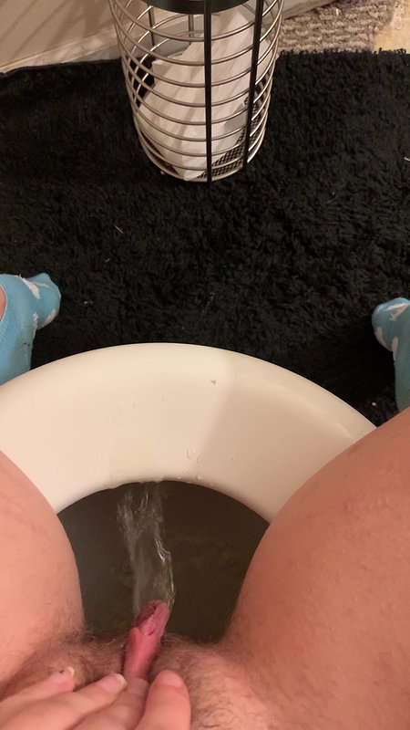 59LexieMG My first pee compilation